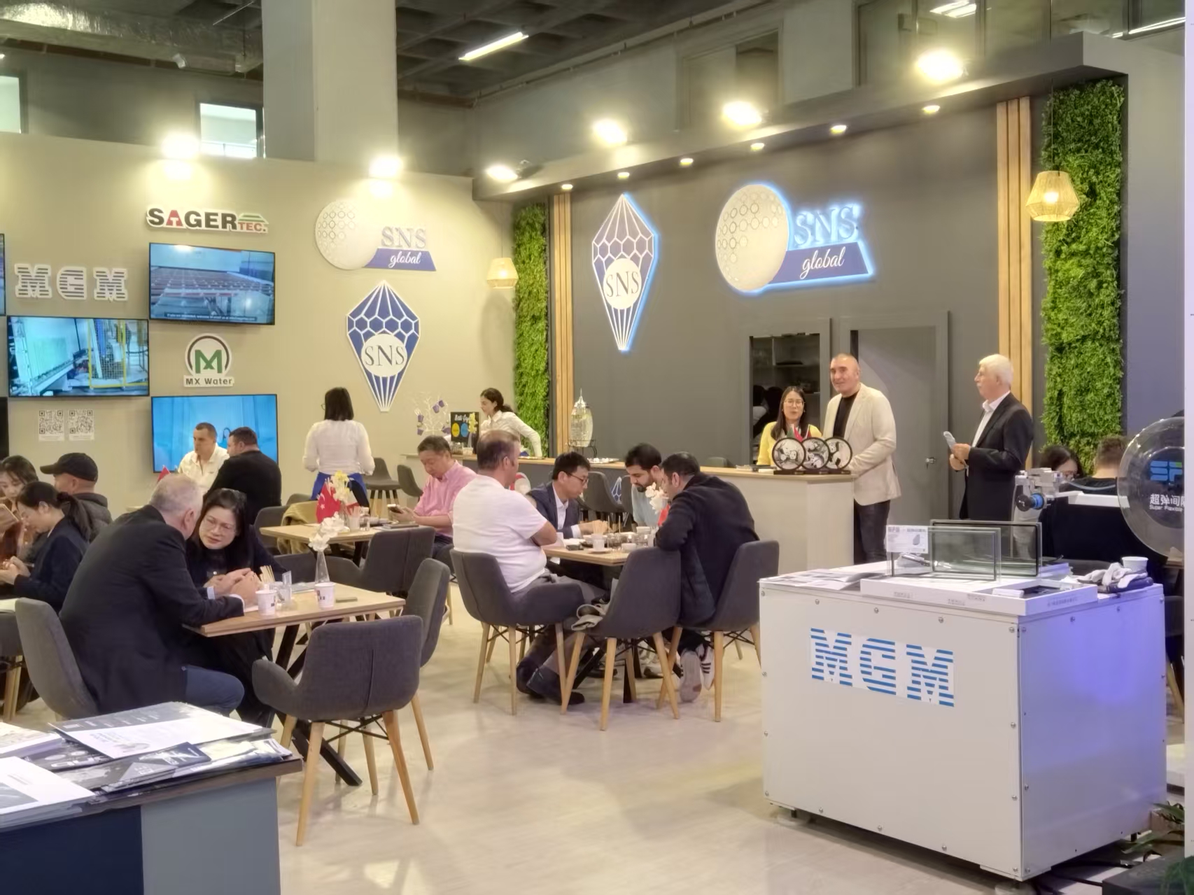 1764169308203636.jpg 封面图.jpg